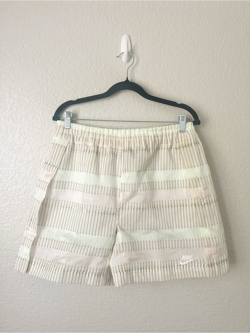 Nike Medium Sportswear Earth Day Shorts Multi/White